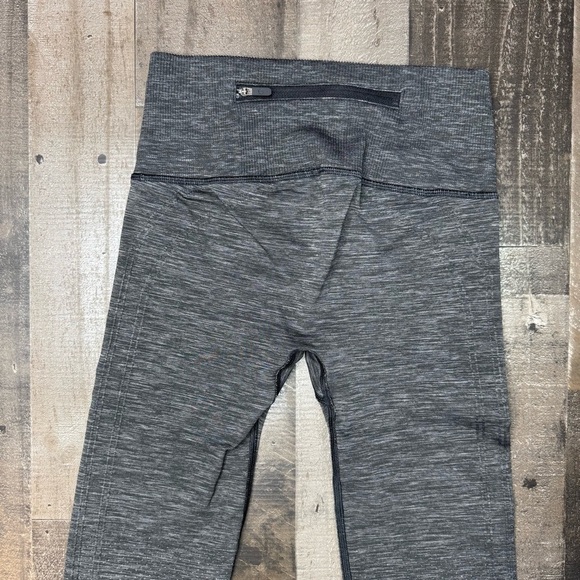 Lululemon Ready to Run Tight size 4 Evanescent - Picture 6 of 13